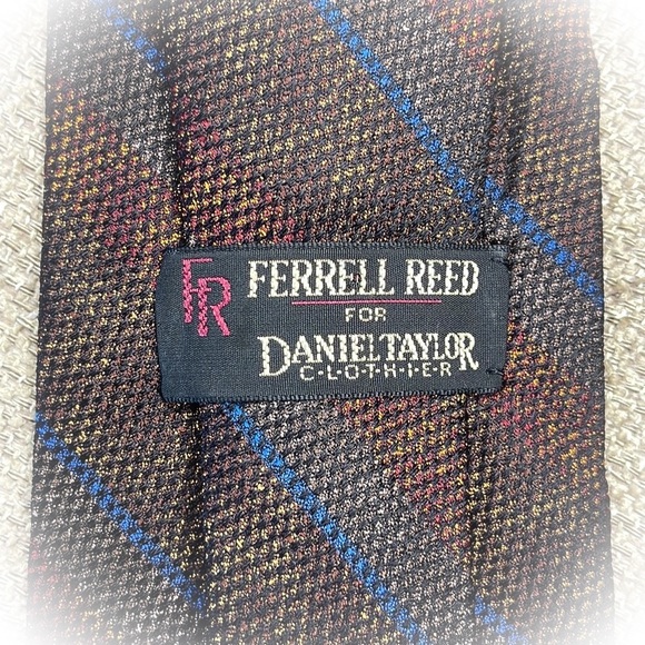 💕Very Handsome Multicolored Mens Silk Necktie💕 - Picture 4 of 12